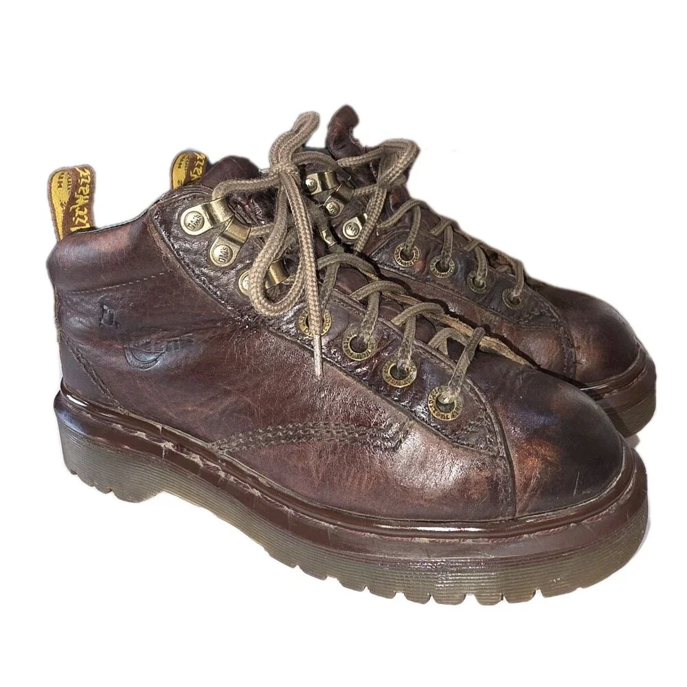 DR MARTENS ENGLAND #8287 4UK/6US Vintage Distressed Brown Leather Ankle Boots